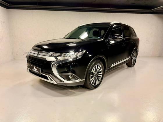 MITSUBISHI OUTLANDER 2.0 MIVEC GASOLINA HPE AUTOMÁTICO